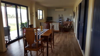 The Wattle Lodge - New Castle Holiday 40