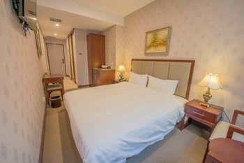 Megaboom City Hotel - New Castle Holiday 2