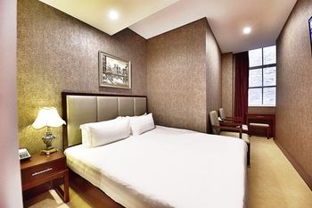 Megaboom City Hotel - New Castle Holiday 16
