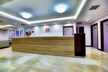 Megaboom City Hotel - New Castle Holiday 20