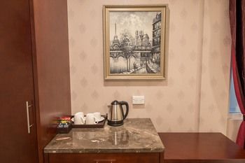 Megaboom City Hotel - New Castle Holiday 39