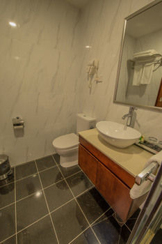 Megaboom City Hotel - New Castle Holiday 42