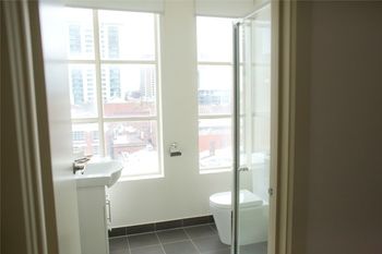City Edge Town Apartments - New Castle Holiday 1