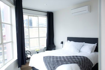 City Edge Town Apartments - New Castle Holiday 3