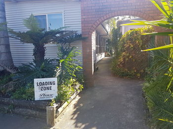 Bentley Waterfront Motel & Cottages - New Castle Holiday 0
