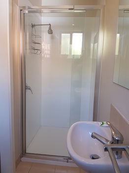 Bentley Waterfront Motel & Cottages - New Castle Holiday 9