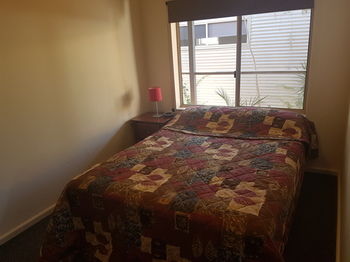 Bentley Waterfront Motel & Cottages - New Castle Holiday 23