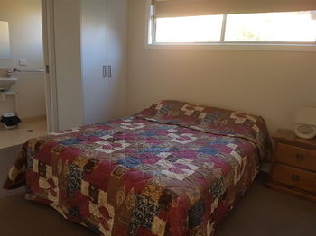 Bentley Waterfront Motel & Cottages - New Castle Holiday 29