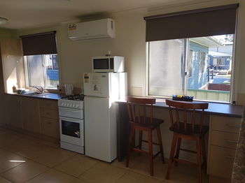Bentley Waterfront Motel & Cottages - New Castle Holiday 47