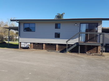 Bentley Waterfront Motel & Cottages - New Castle Holiday 66