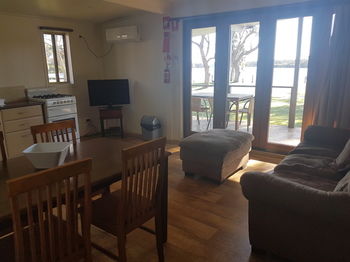 Bentley Waterfront Motel & Cottages - New Castle Holiday 75