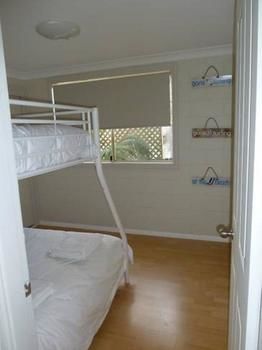 Emerald Apartment - New Castle Holiday 1