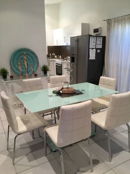 Sydney Executive Garden Villa - New Castle Holiday 13