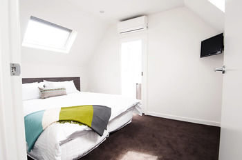 Position Perfect - New Castle Holiday 8