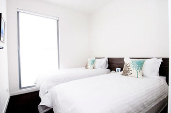 Position Perfect - New Castle Holiday 9