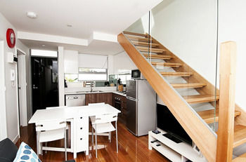 Position Perfect - New Castle Holiday 14