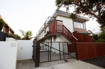 Position Perfect - New Castle Holiday 23