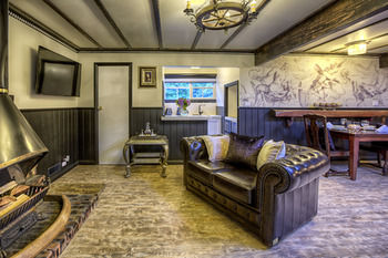 Aquila Nova Retreat - New Castle Holiday 29