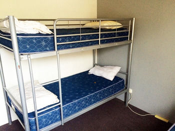 St Kilda Hostel - New Castle Holiday 7