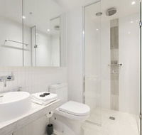 Melbourne Fully Self Contained Modern 1 Bed Apartment 4505A - New Castle Holiday