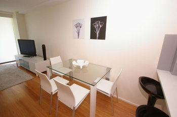 Sydney CBD 16 Mkt Furnished Apartment - New Castle Holiday 5