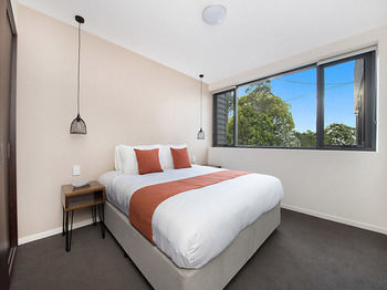 Altitude On Montville - New Castle Holiday 14