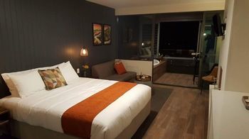 Altitude On Montville - New Castle Holiday 18