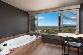 Altitude On Montville - New Castle Holiday 31