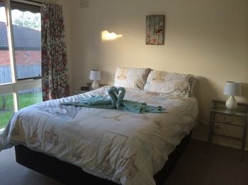 Australian Home Away At East Doncaster - New Castle Holiday 3