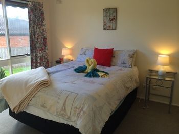 Australian Home Away At East Doncaster - New Castle Holiday 4