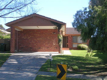 Australian Home Away At East Doncaster - New Castle Holiday 12