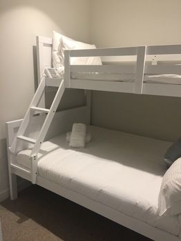 Apartments Melbourne Domain - CBD Lofts - New Castle Holiday 40