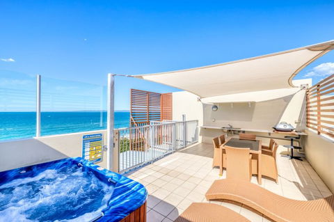 On The Beach Resort Bribie Island - New Castle Holiday 4