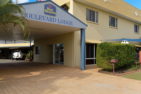 BEST WESTERN Boulevard Lodge - New Castle Holiday 1