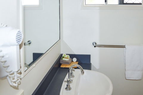 BEST WESTERN Boulevard Lodge - New Castle Holiday 11