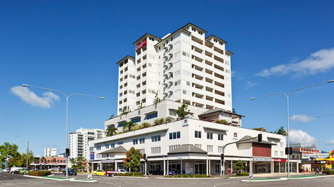 BEST WESTERN PLUS Cairns Central Apartments - New Castle Holiday 3