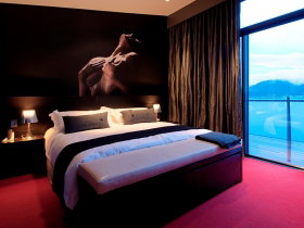 Mona Pavilions (Moorilla) - New Castle Holiday 0