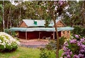 St Clairs Luxury Accommodation - New Castle Holiday 0