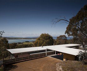Ridgeline Pottery (Accommodation) - New Castle Holiday 2