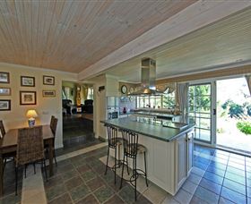 Swallows Nest Guesthouse - New Castle Holiday 2