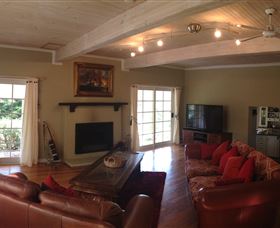 Swallows Nest Guesthouse - New Castle Holiday 0