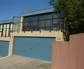 Flinders Lane Holiday Apartments - New Castle Holiday 1