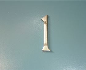Flinders Lane Holiday Apartments - New Castle Holiday 3
