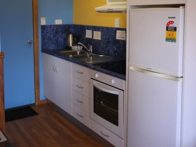 Bicheno's A-Plus Apartments - New Castle Holiday 1