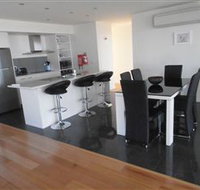 Tuckers Rocks Cottage - New Castle Holiday