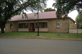 Christopher Hall's Colonial Accommodation - New Castle Holiday 0