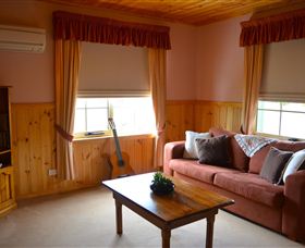 Grand Ole Topiary Cottage - New Castle Holiday 2