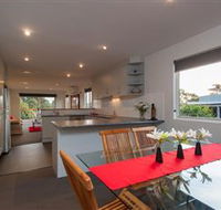 Sunsets On Tamar - New Castle Holiday