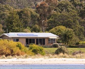 Beach And Boat Accommodation - New Castle Holiday 1