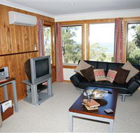Bed in the Treetops - New Castle Holiday